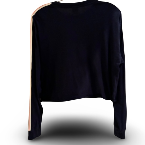 Women's Aritzia TNA Cropped Navy with Racer Stripe on Sleeve size Small - Picture 4 of 9